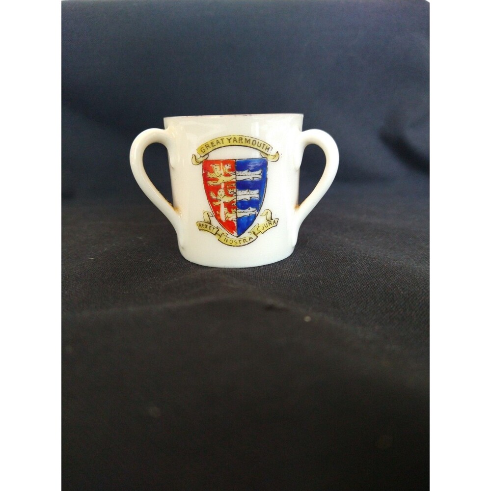 Crested Yarmouth MOTTO "The King and Our Rights" 3-Handled tiny mini Mug collect